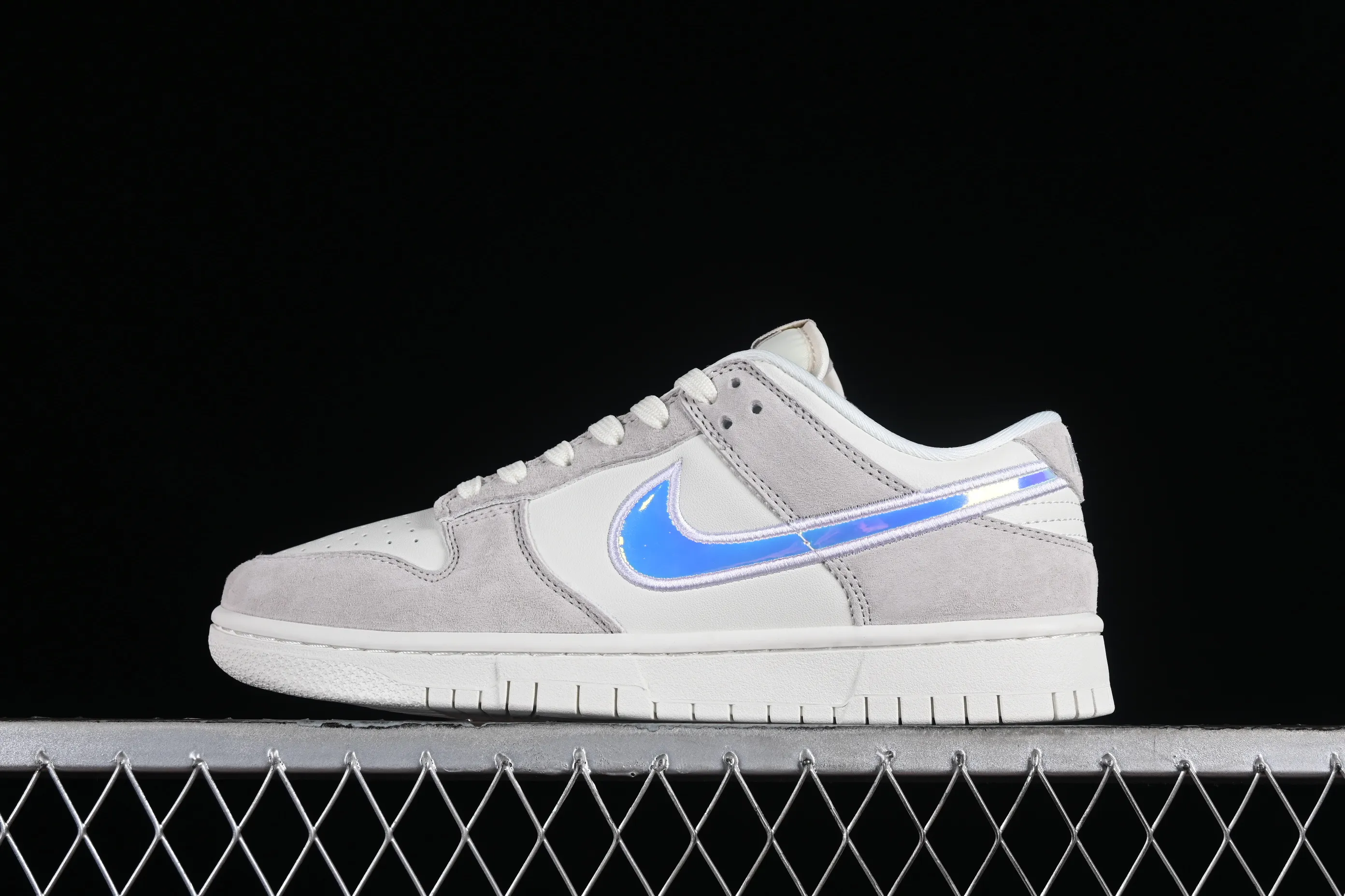 All categories Nk SB Dunk Series Nk SB Dunk Low low-top sneakers Nk Dunk Low "Iridescent Swoosh" beige gray rainbow SB low-top casual sneakers HF5074-133